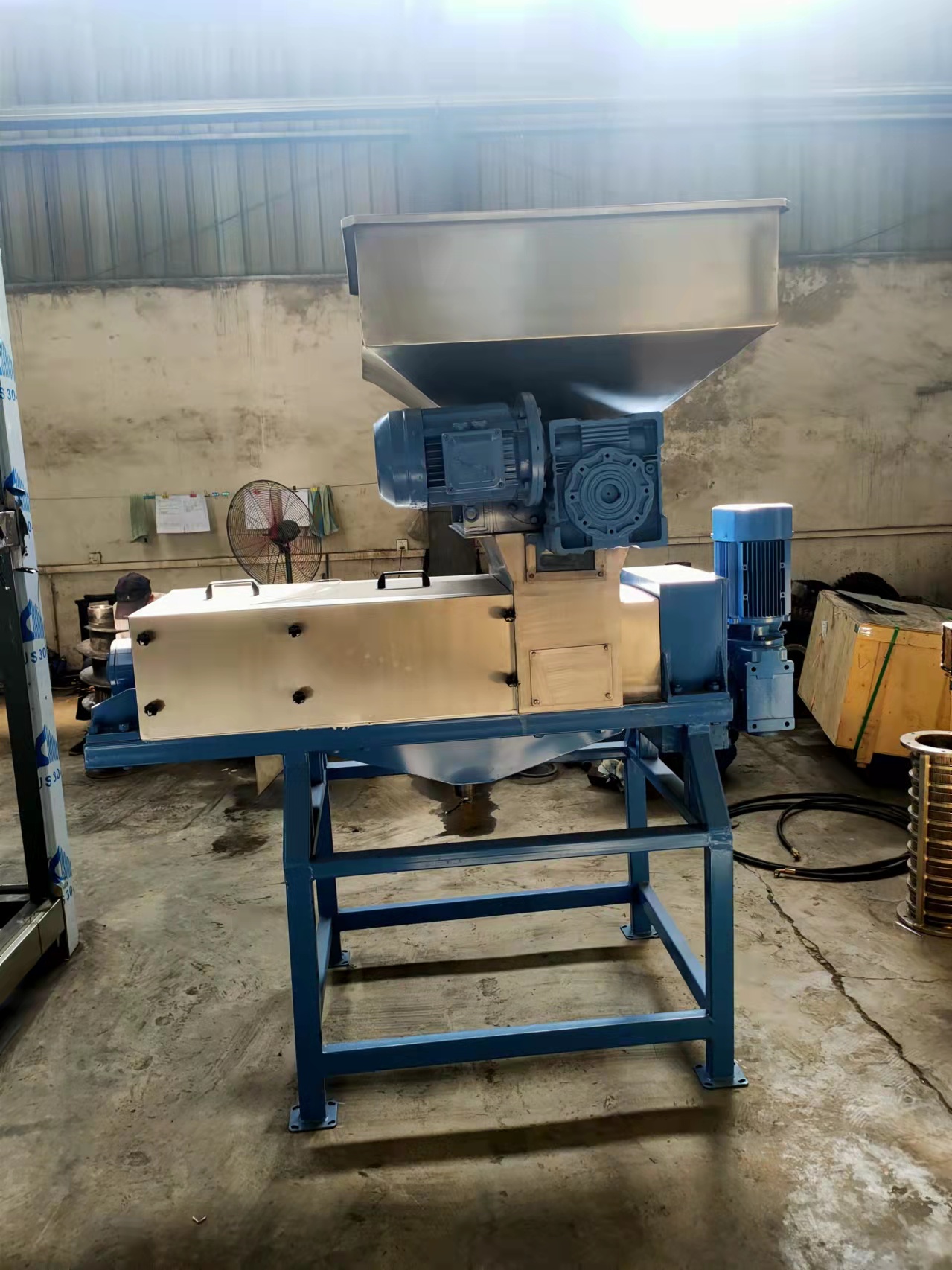 粉碎壓榨脫水一體機